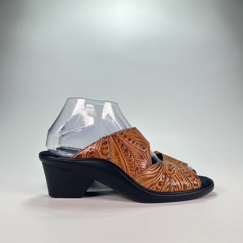 Curvetures Tan Black Leather Comfort Casual Slip On Wedge Sandals Womens Size 8M
